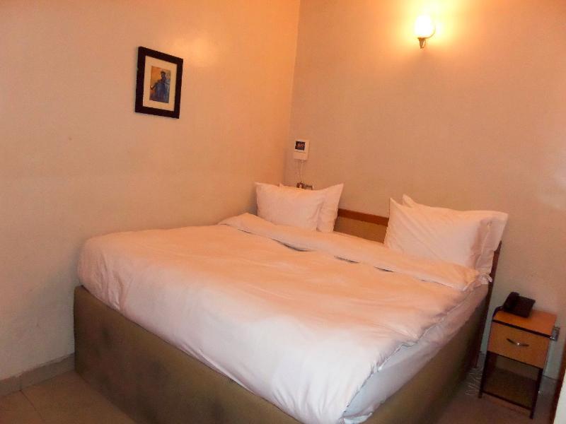 DV8 Hotel Lagos Buitenkant foto