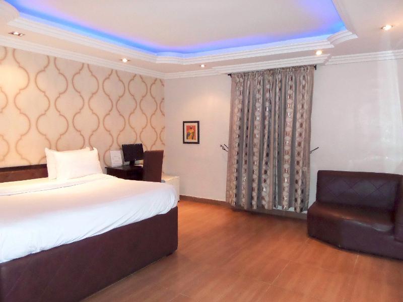 DV8 Hotel Lagos Buitenkant foto