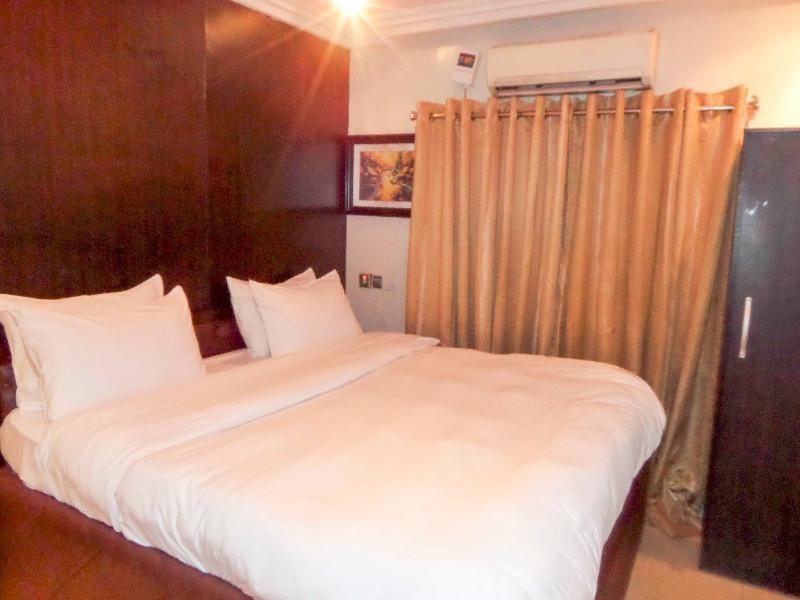 DV8 Hotel Lagos Buitenkant foto