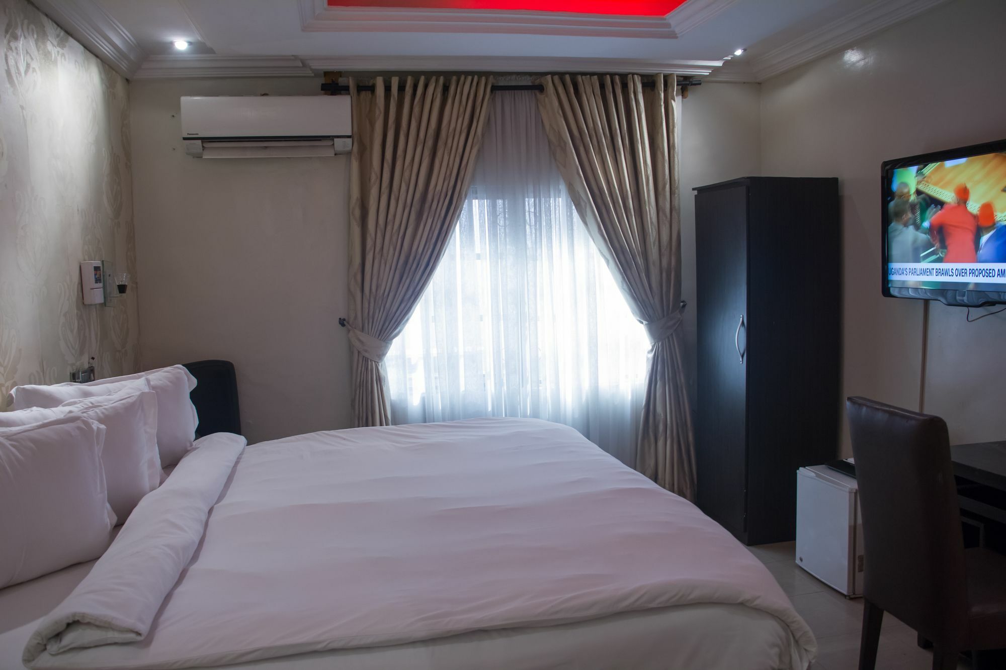 DV8 Hotel Lagos Buitenkant foto